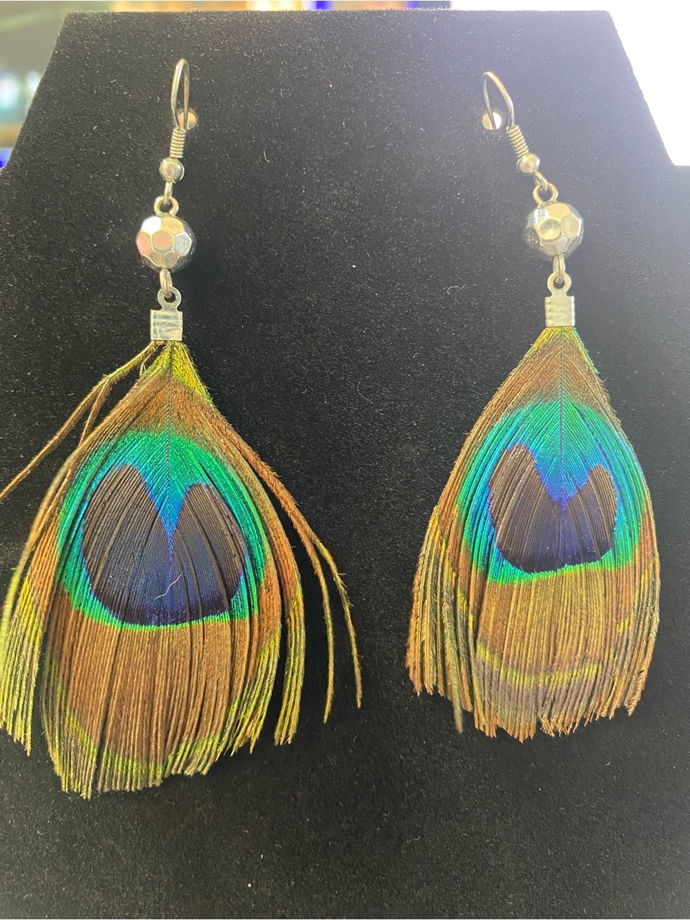 Boho Peacock Feather Drop Dangle Earrings Iridescent Blue & Green Accent - Picture 11 of 11